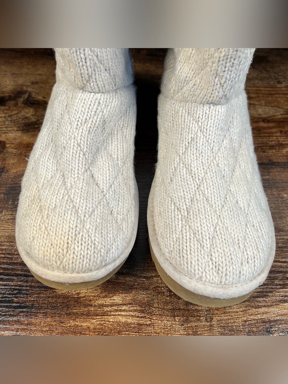 Ugg Boots Mountain Quilted Beige Short Boot Knit Button Side Women's 7 - Picture 4 of 11